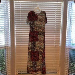 🐢 3 for $20 🐢 Super cute Lularoe maxi dress. Size S.